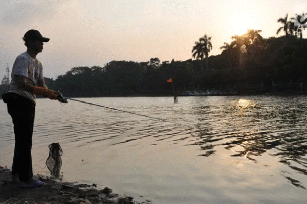 5 Lokasi Memancing di Sukabumi: Pilihan Liburan Menarik untuk Para Ayah!