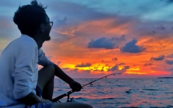 Spot Mancing Favorit di Bangkalan Madura, Nikmati Sensasi Memasak Ikan Langsung di Tengah Laut